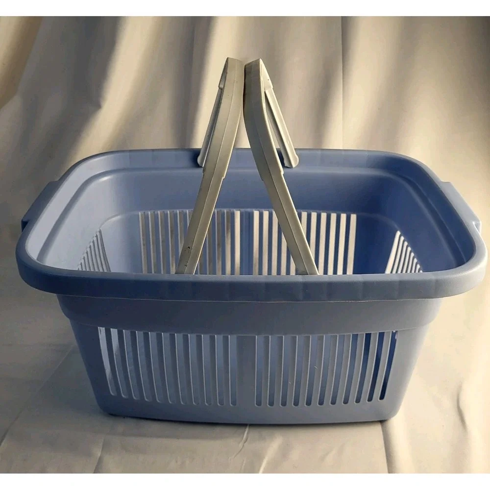 Vintage Blue Rubbermaid 18